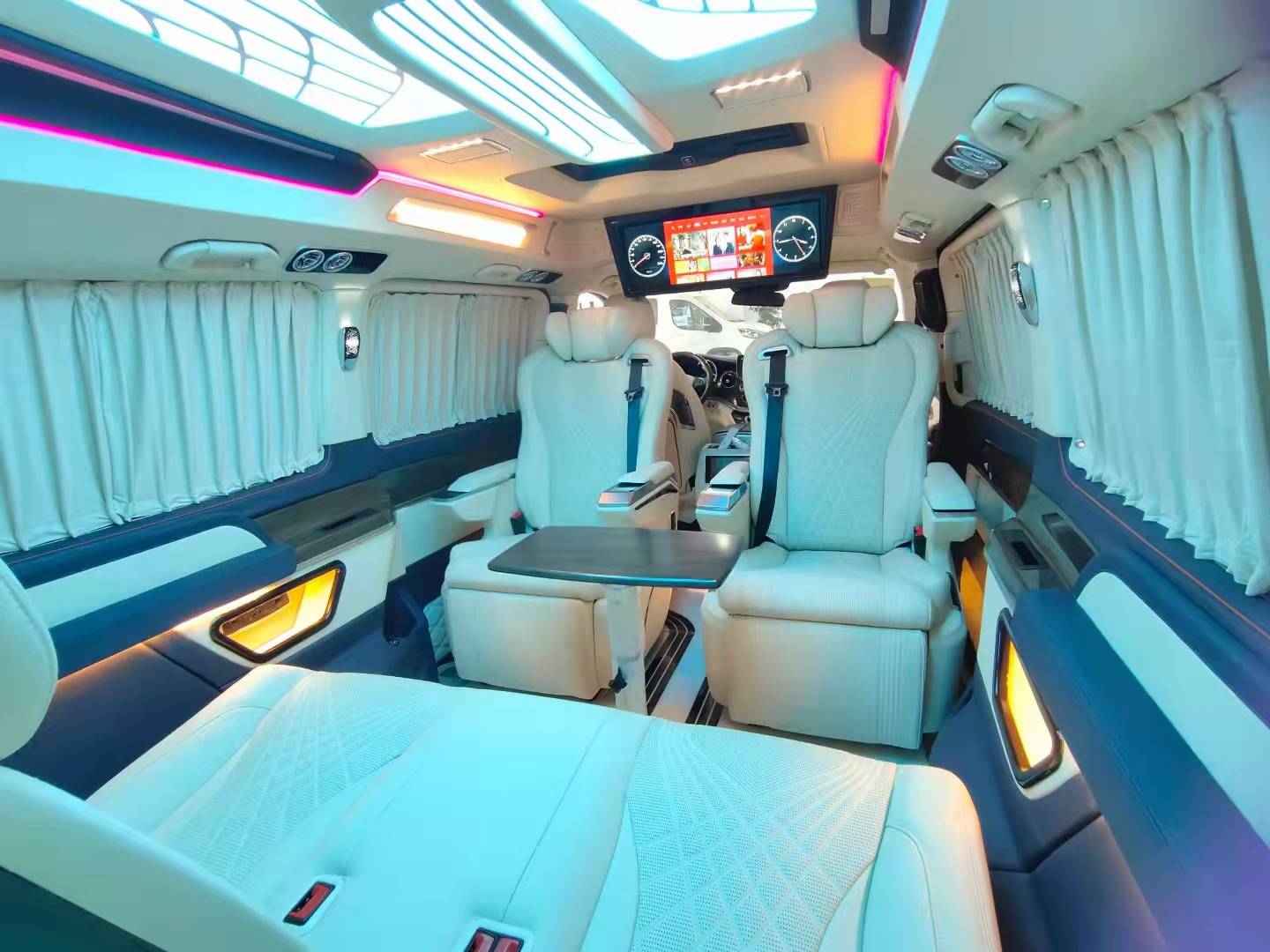 奔驰v260L迈巴赫商务车七座,奔驰v260改装迈巴赫多少钱