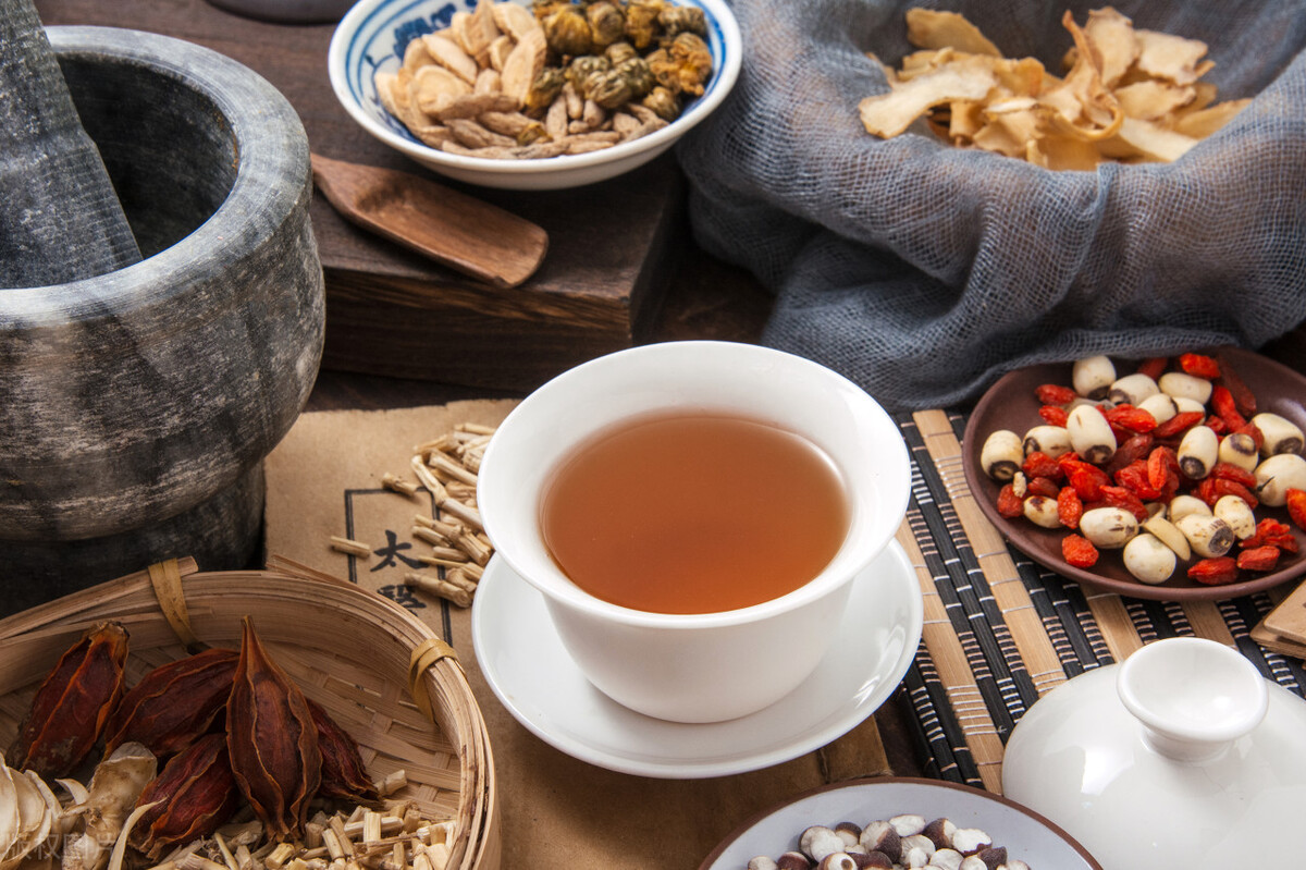 屁多口苦口臭肝不好怎么治,口苦口臭肝不好喝什么茶排毒