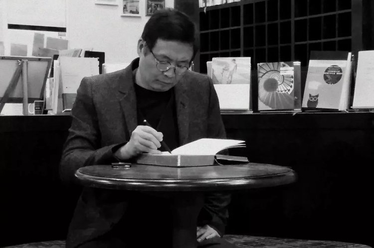 谍战之父麦家：55岁生3胎，父亲和儿子让他心痛落泪