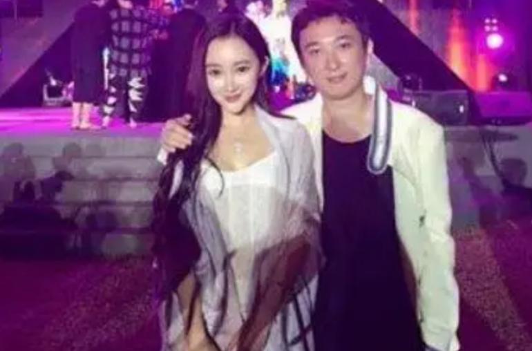 从“纯情少年”到“浪荡公子”，王思聪到底经历了什么？