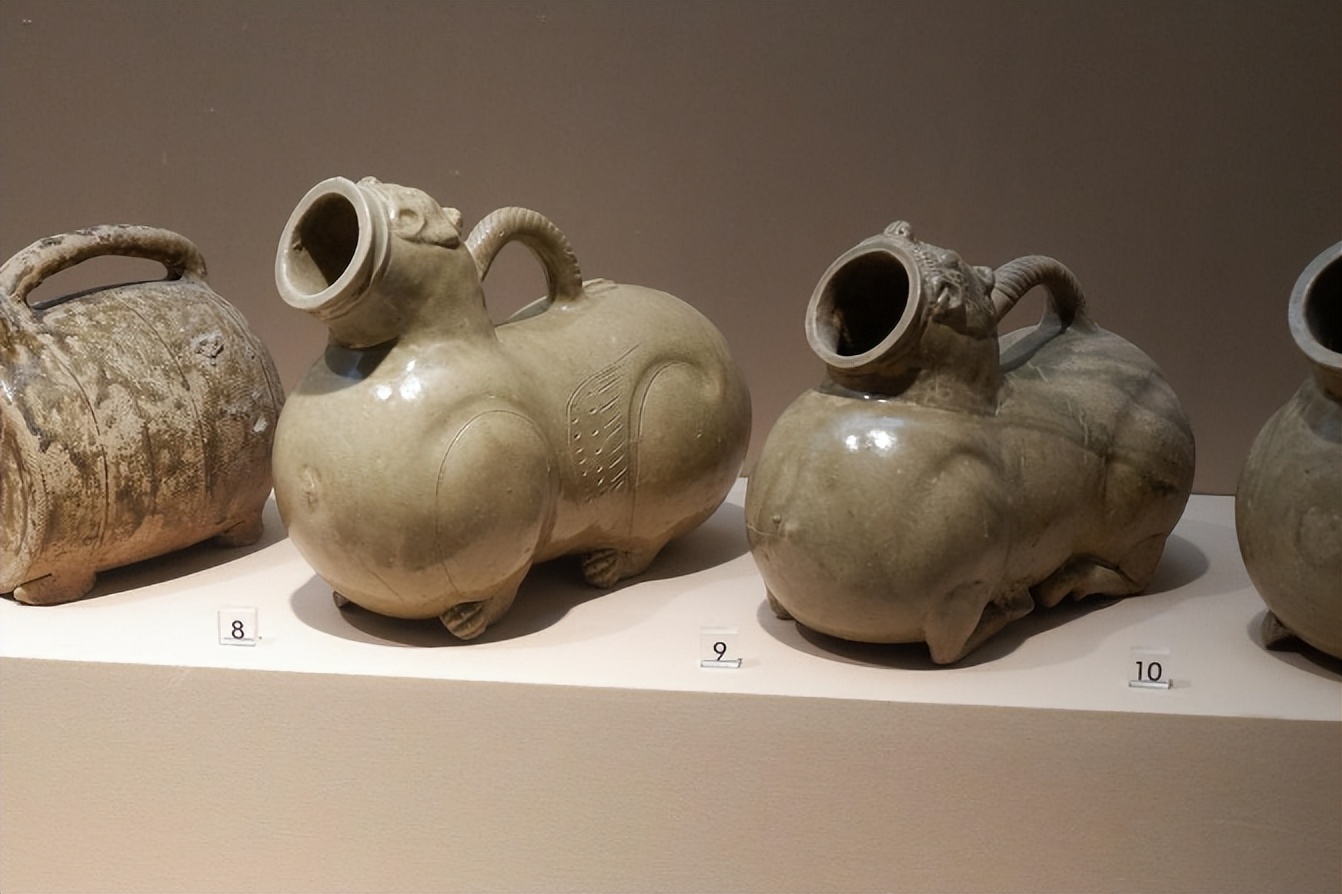 “屎记”厕所列传，你一生拉的6吨屎是怎么处理的？看完涨知识