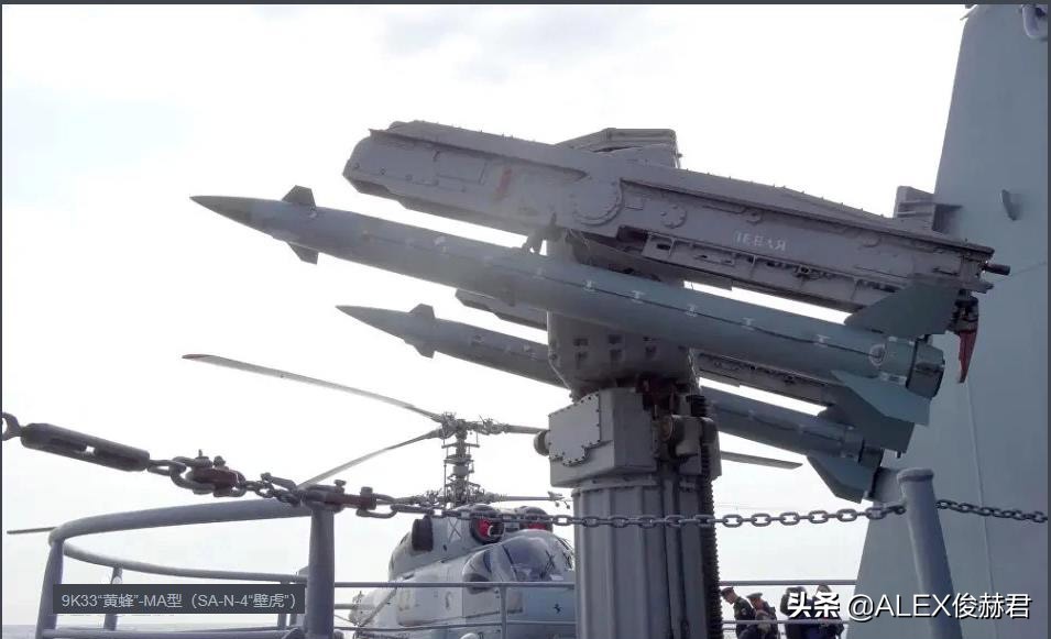 仅次于航母的最大海上作战巡洋舰,世界最强航母和驱逐舰