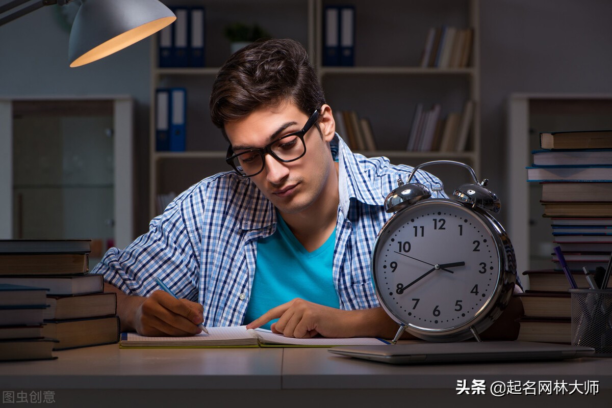 男孩起名字大全免费2021,金字旁男孩名字大全2022年