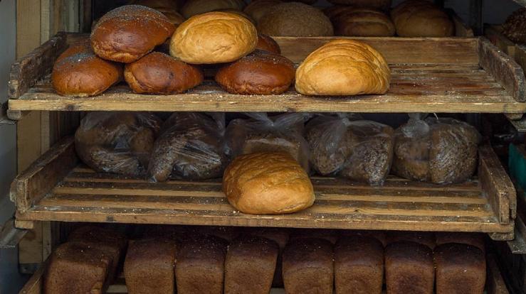 2013年俄罗斯卢布与美元汇率,卢布汇率上涨对俄罗斯有什么利弊