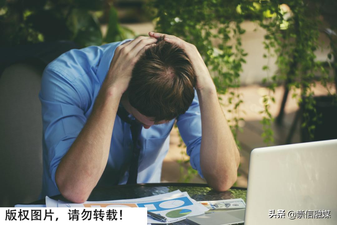 白发自然变少了是什么原因,两鬓角有白发是缺什么营养