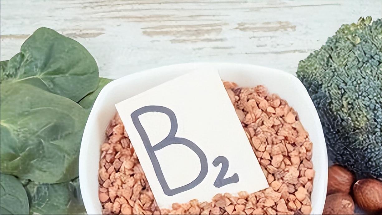 维生素b2片对高血压有哪些功效,高血压吃维生素b2一天吃多少片