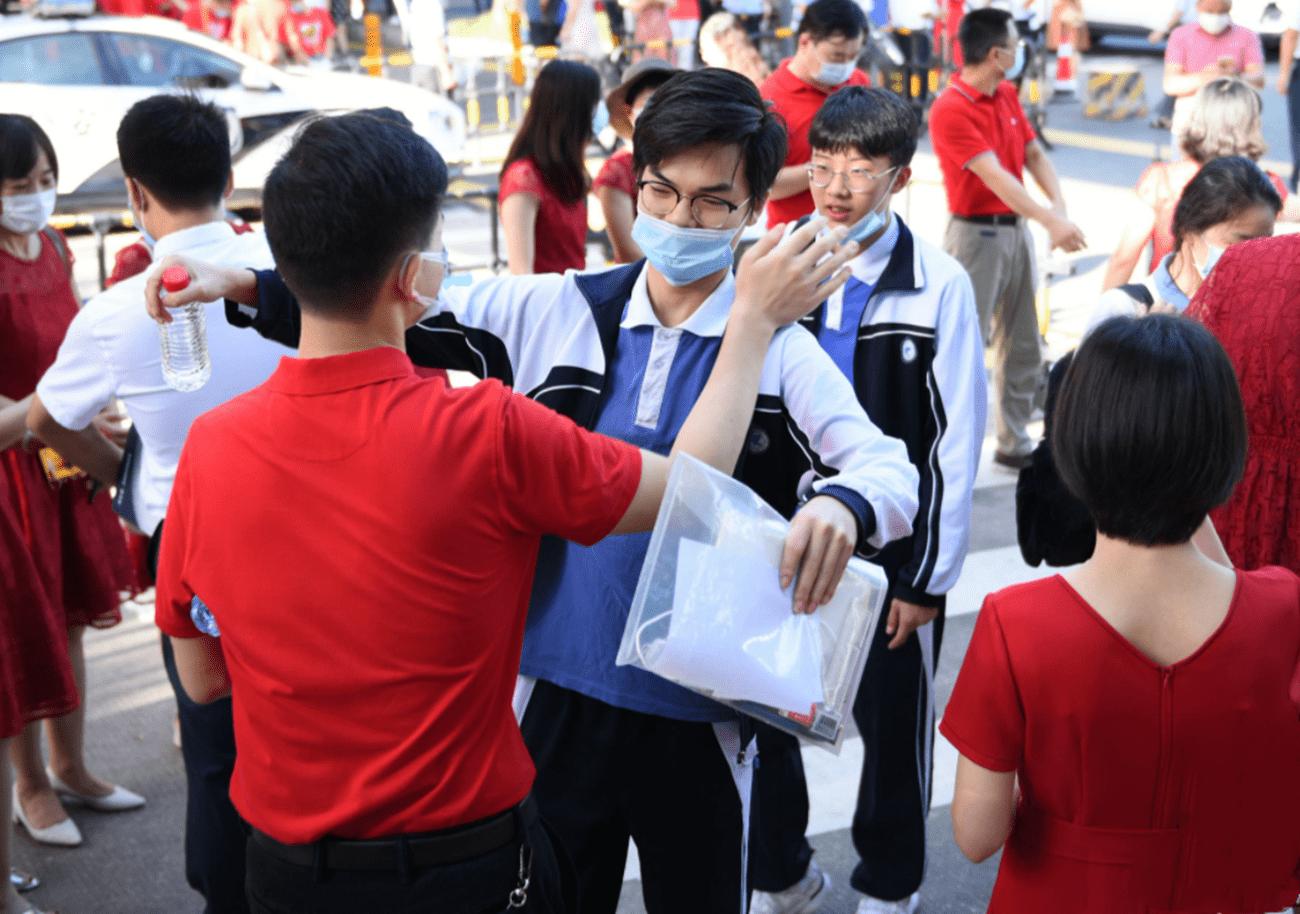 深圳大学，只是“双非”，为什么高考录取分数线比肩“985”？