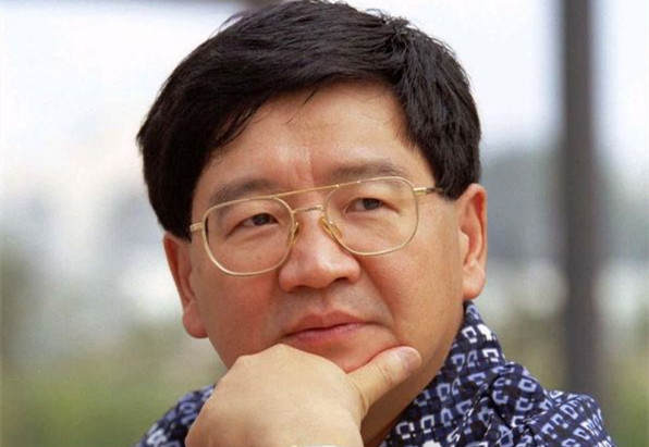 66岁江苏男人，曾是新东方合伙人，套现40亿离开，现在身家70亿