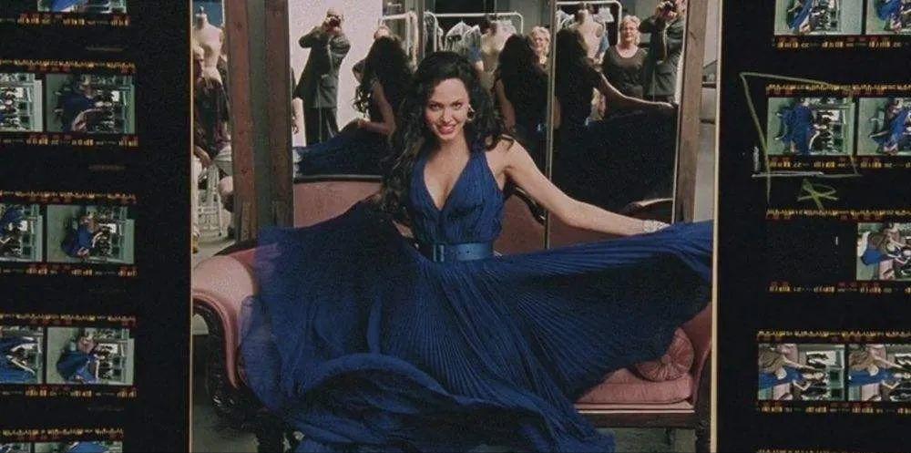 安吉丽娜朱莉1982年出演了什么,朱莉安吉丽娜近年电影