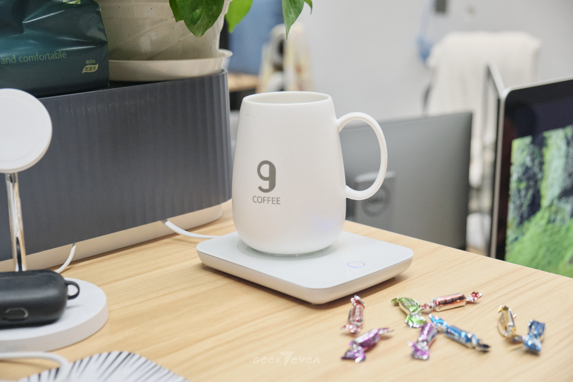 工位办公桌布置,给自己布置一个温馨的工作环境