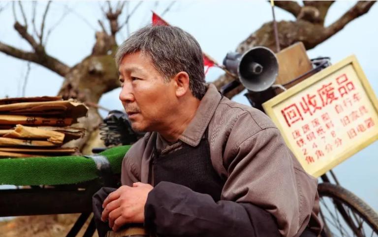 沈阳一废品站濒临破产，老板花3毛收块“铁疙瘩”，卖出260万天价