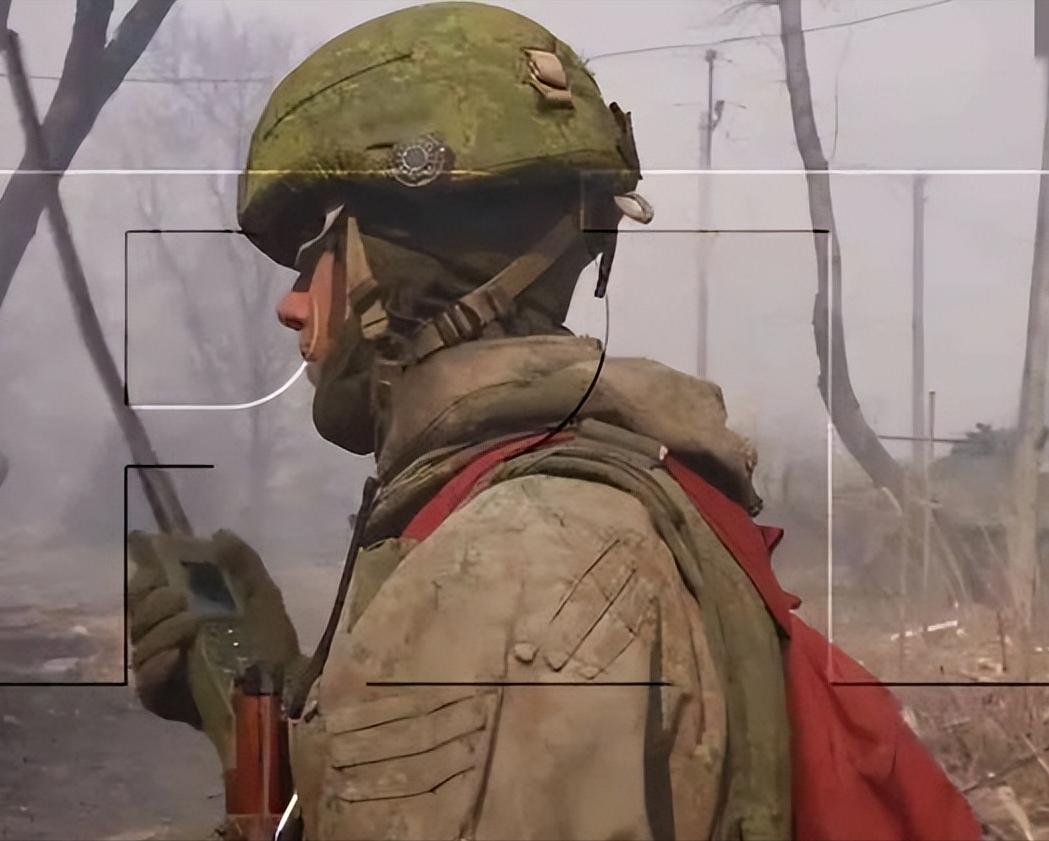 俄罗斯名媒:中国人最欢迎俄军玩具红旗奶奶和Z字坦克人气高