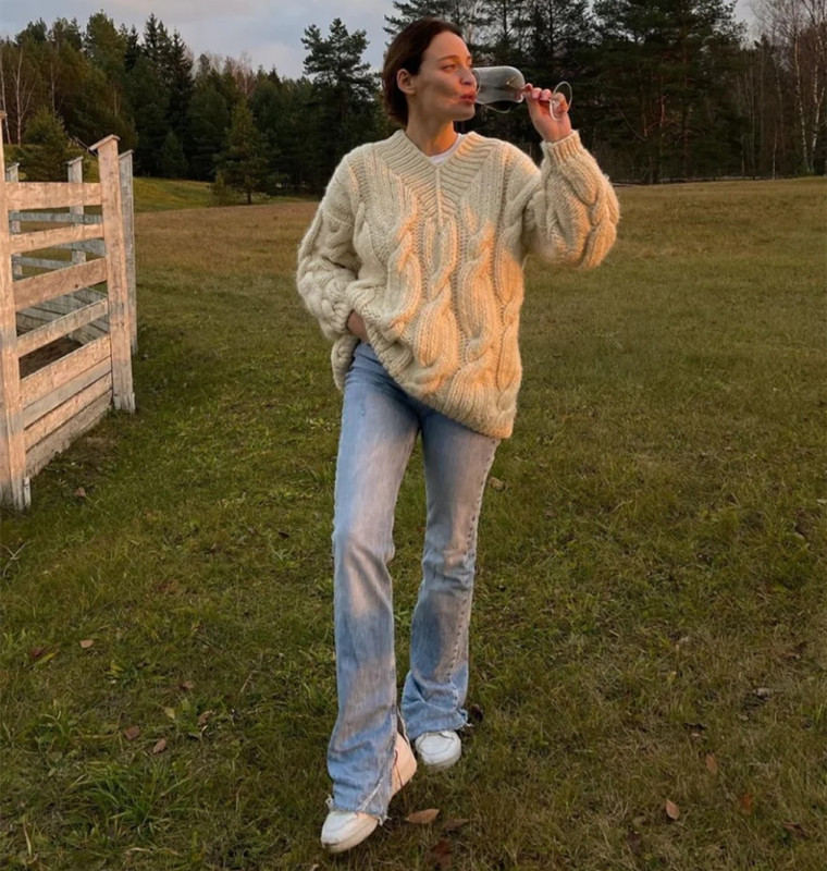 带帽毛衣卫衣时髦洋气,入冬必不可少减龄卫衣