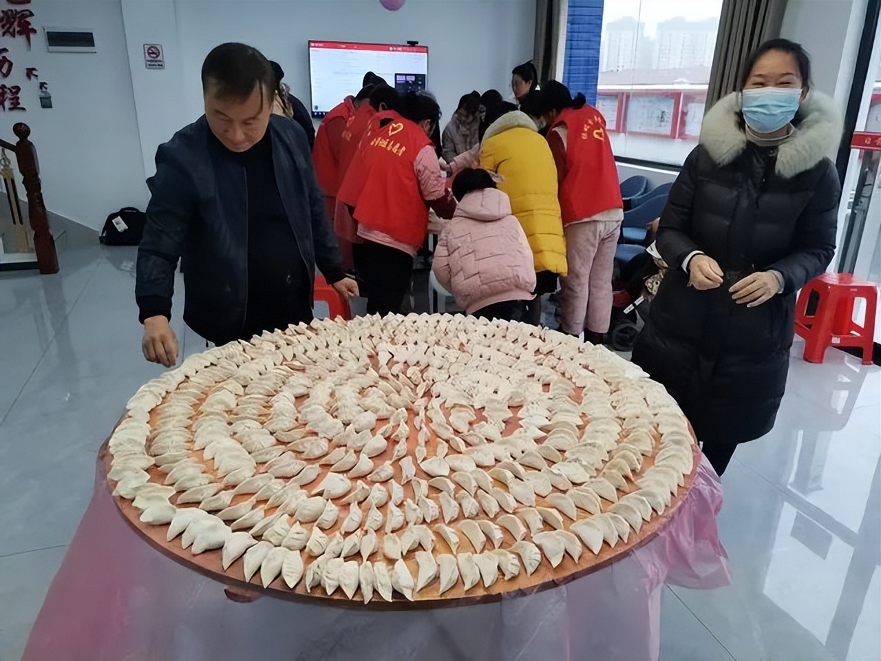 包饺子、吃汤圆、猜灯谜，余江多地欢乐迎元宵