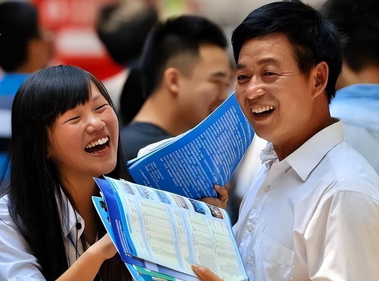 2023年中考分数最新方案,2023中考是降分还是涨分