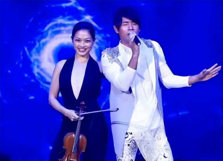 黄品源求妻子的原谅现场视频,情歌王子黄品源前妻