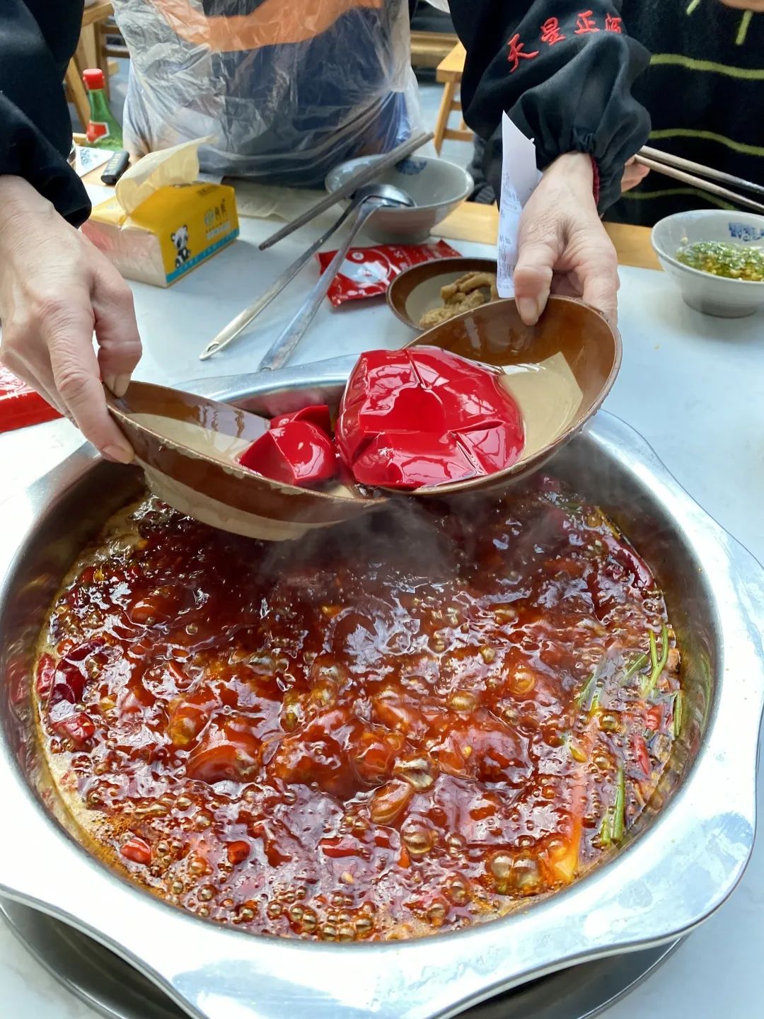 成都外地人来了必吃的,外地朋友来成都吃什么算特色