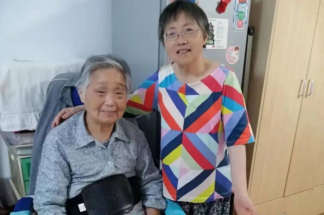 辛巴在公益上的坚持,辛巴投身做农业