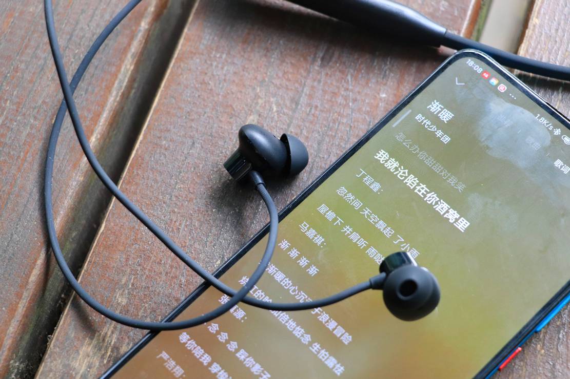 oppoencom33和一加云耳z2区别,一加云耳z2耳机通话