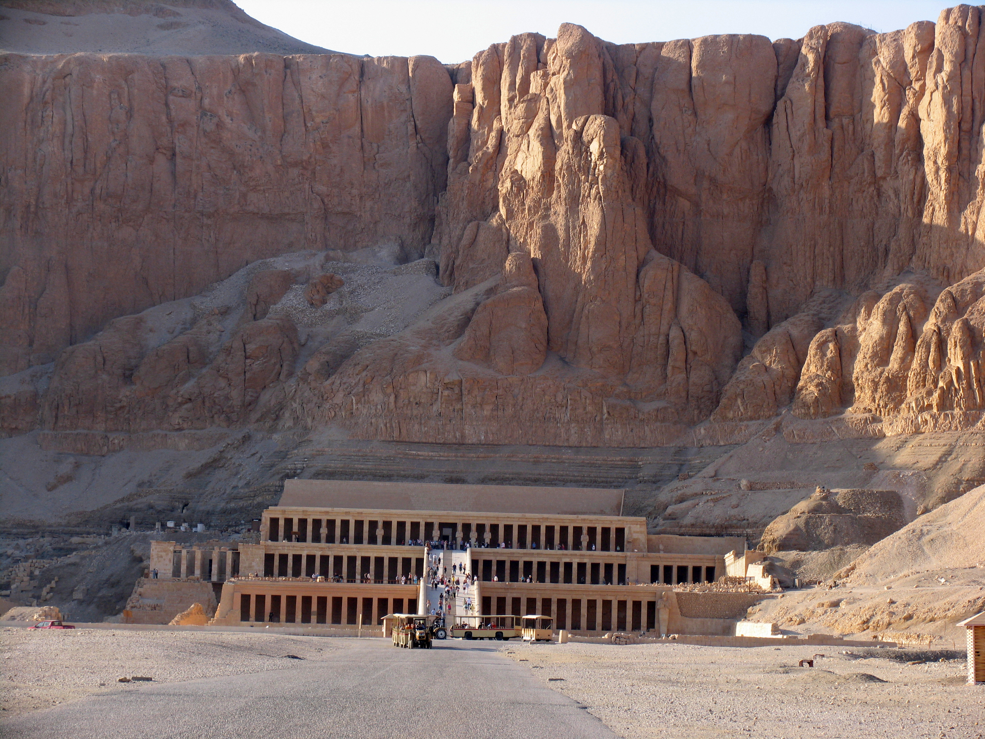 埃及古城卢克索,探访卢克索卡尔纳克神庙