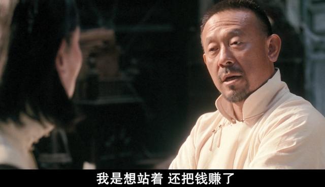 美利坚下跪狂人，成人尿不湿坚定“带盐人”——“稀宗拜登”