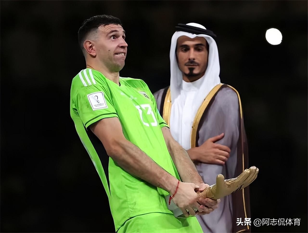 世界杯决赛马丁内斯扑出几个点球,世界杯马丁内斯挡住绝杀