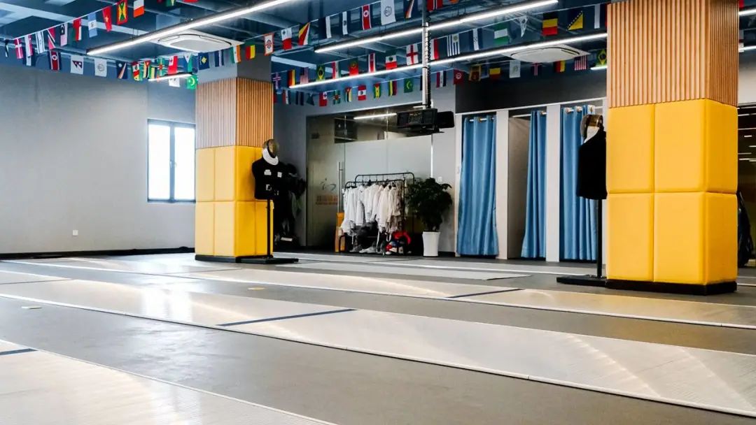 儿童击剑运动员下肢力量训练,少儿运动击剑