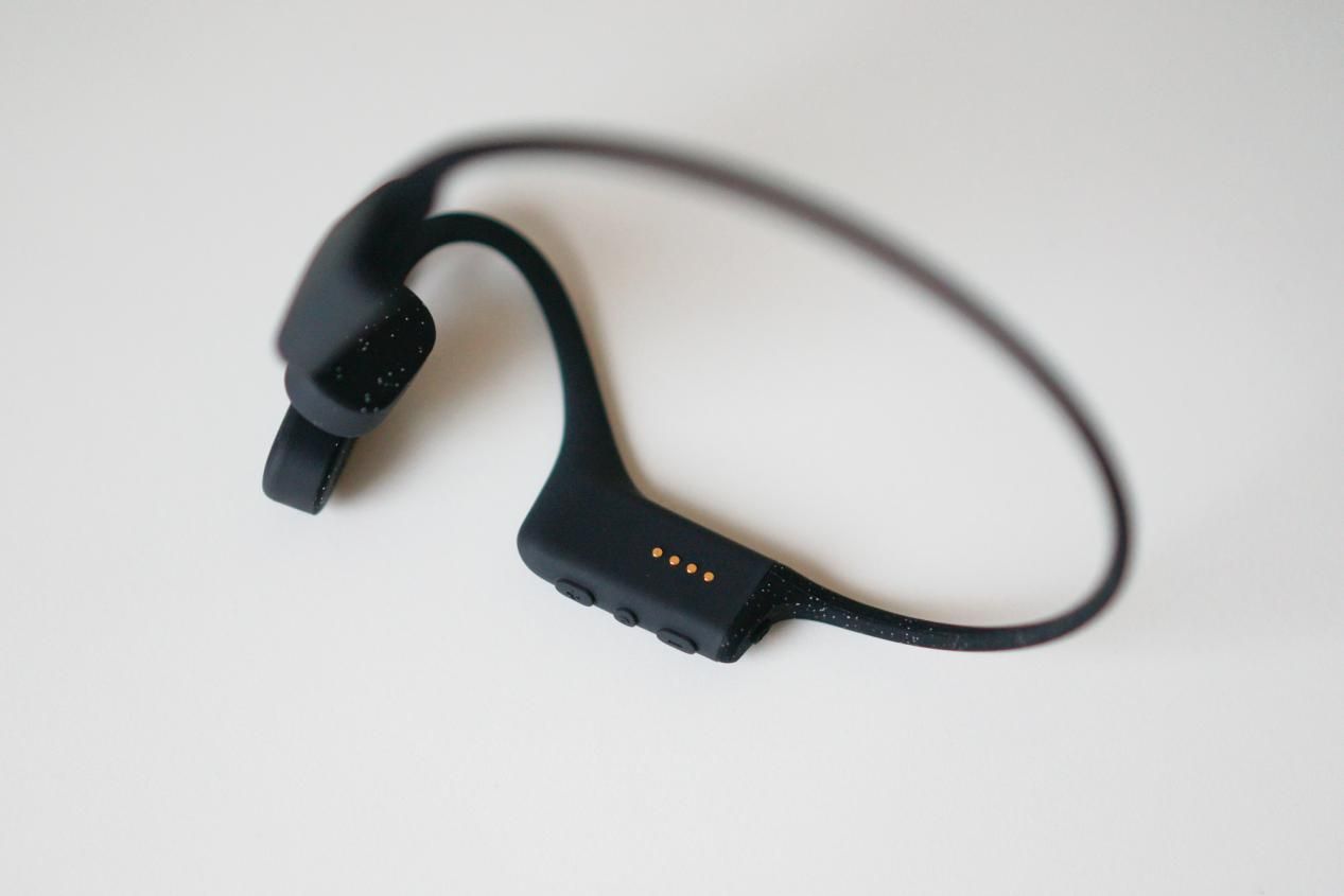 骨传导耳机值得买吗,入耳式耳机和骨传导耳机哪个好