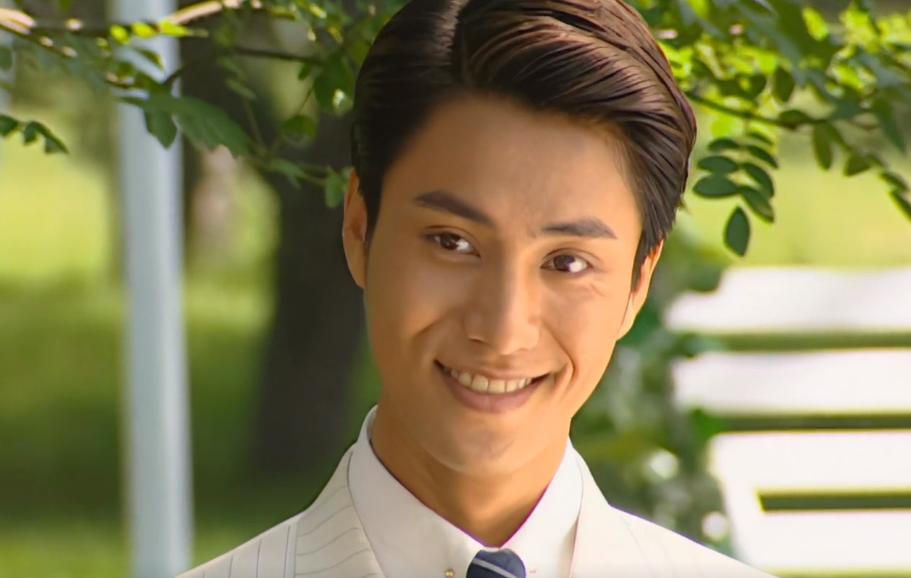 国产剧“修脸”成风，一秒镜头8000元，十级美颜磨皮堪比主播