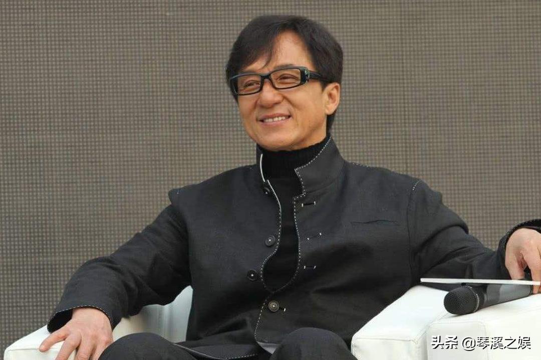 成龙被曝拍卖豪宅原因,成龙出手阔绰花3.8亿购豪华飞机