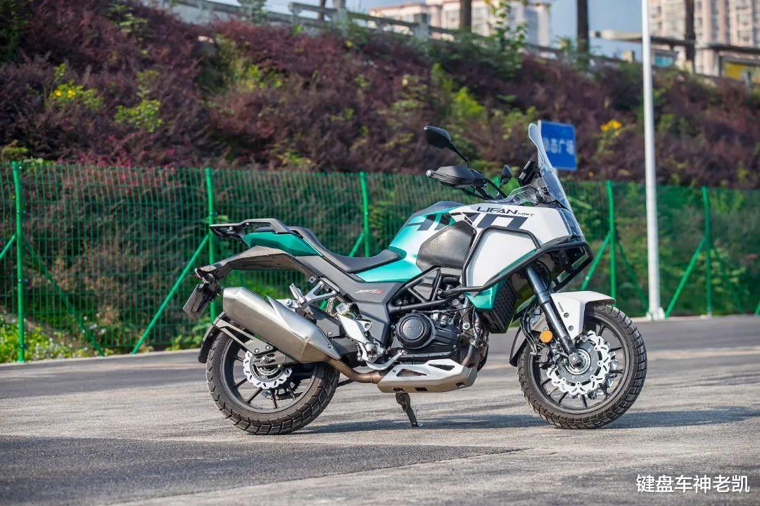 力帆平头哥摩托车,力帆平头哥400极速