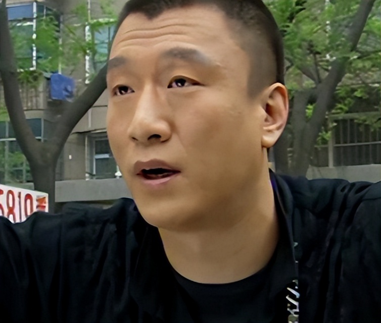 有哪些颜值逆天还有演技的男演员,颜值不高但演技好的男演员