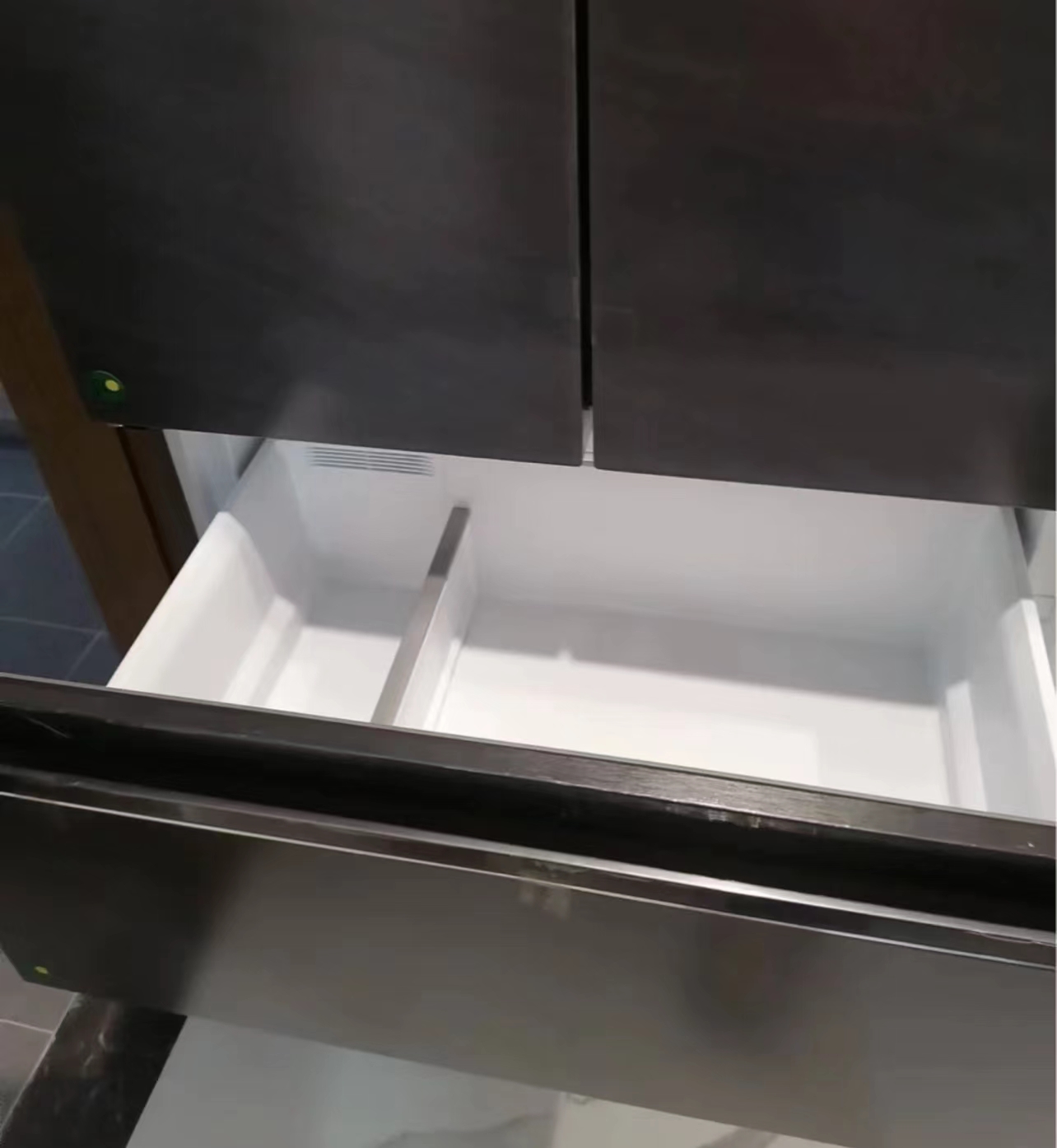 法式冰箱和十字四门冰箱哪个好,法式四门冰箱推荐海尔白色