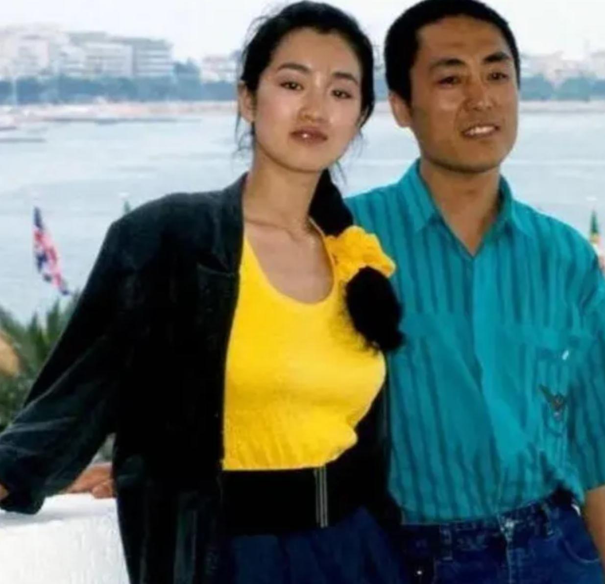 张艺谋毕业典礼,张艺谋参加长子毕业礼