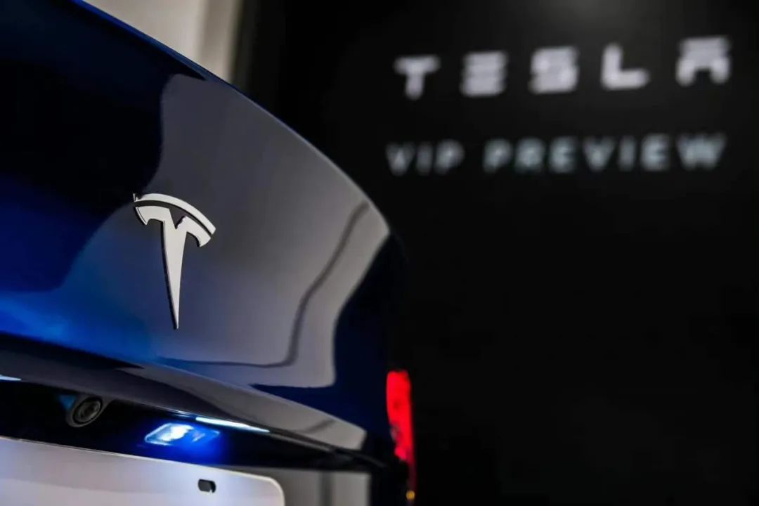 被曝性骚扰空姐，还支付25万美元封口？马斯克否认：这是政治陷害