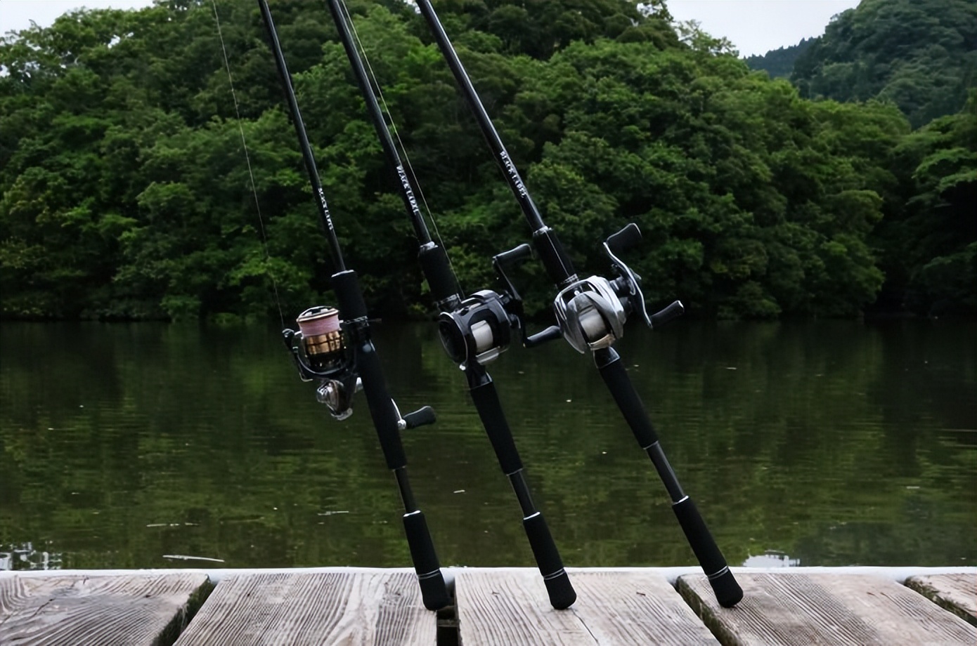 路亚竿天花板级别的竿子盘点,新手最值得玩的路亚竿50块以内