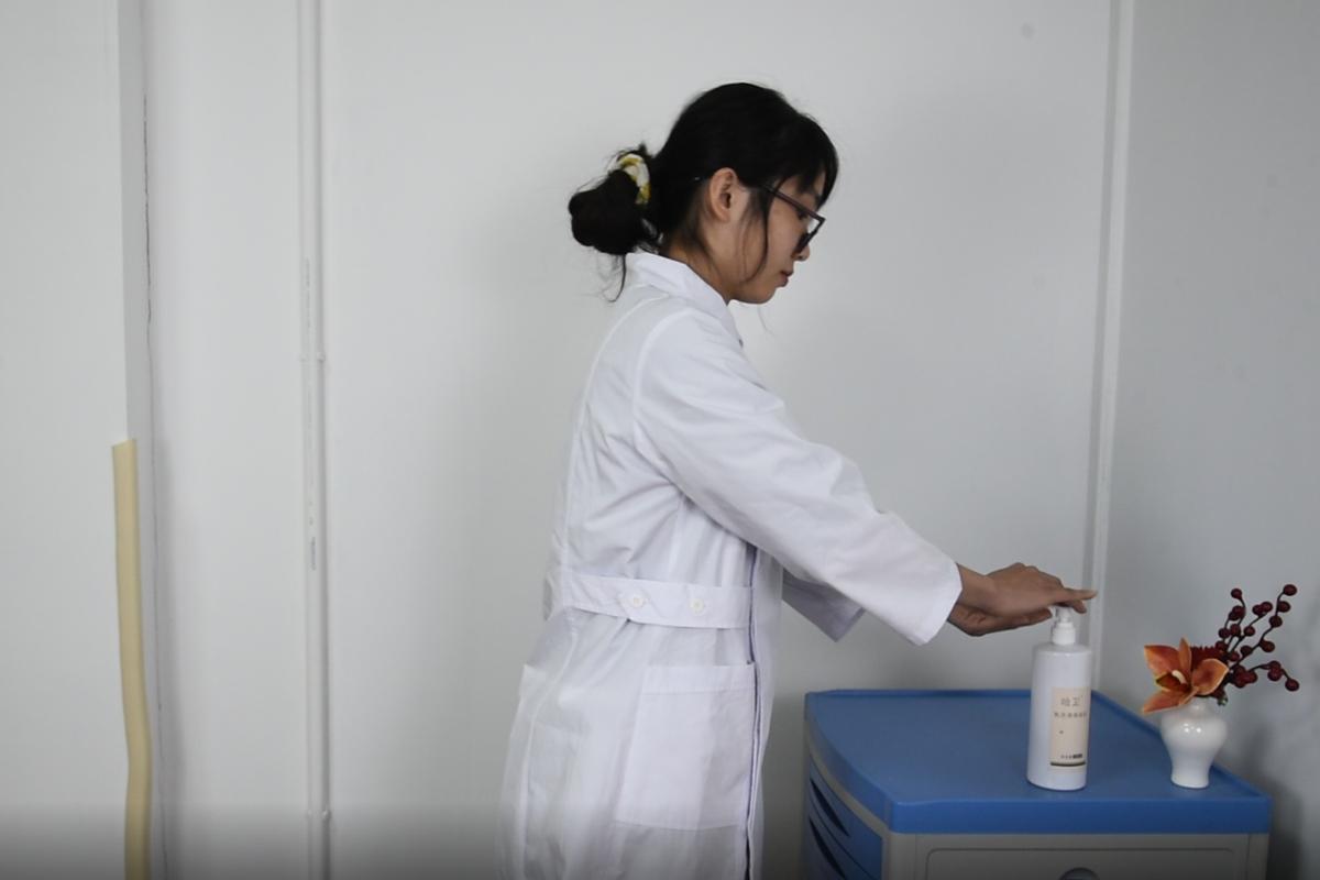 老人身上有褥疮不吃不喝能活多久,瘫痪老人褥疮严重怎么治疗好得快