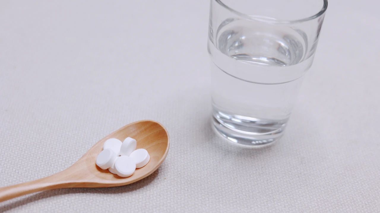 高血压患者服用降压药的4个原则,高血压患者服药期间要注意哪些事