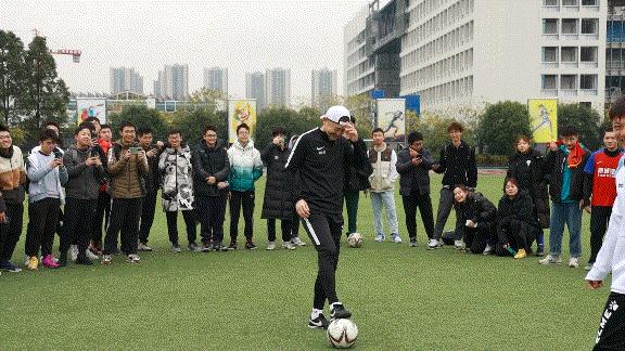 孙继海重庆大学,孙继海重庆足球