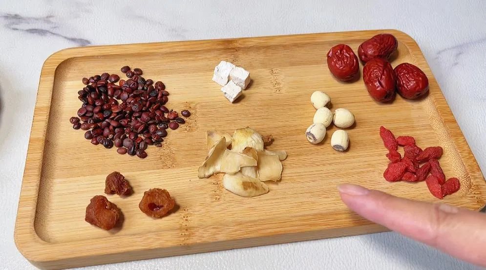 安神助眠每天几颗莲子,莲子有安神助眠的作用吗