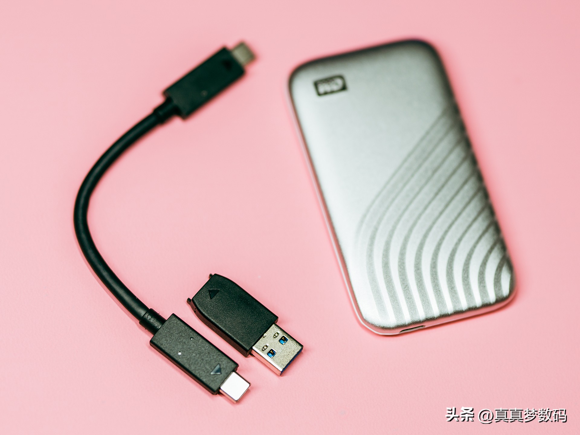 笔记本的绝佳扩容装备，快且安全：WDMyPassportSSD移动固态硬盘