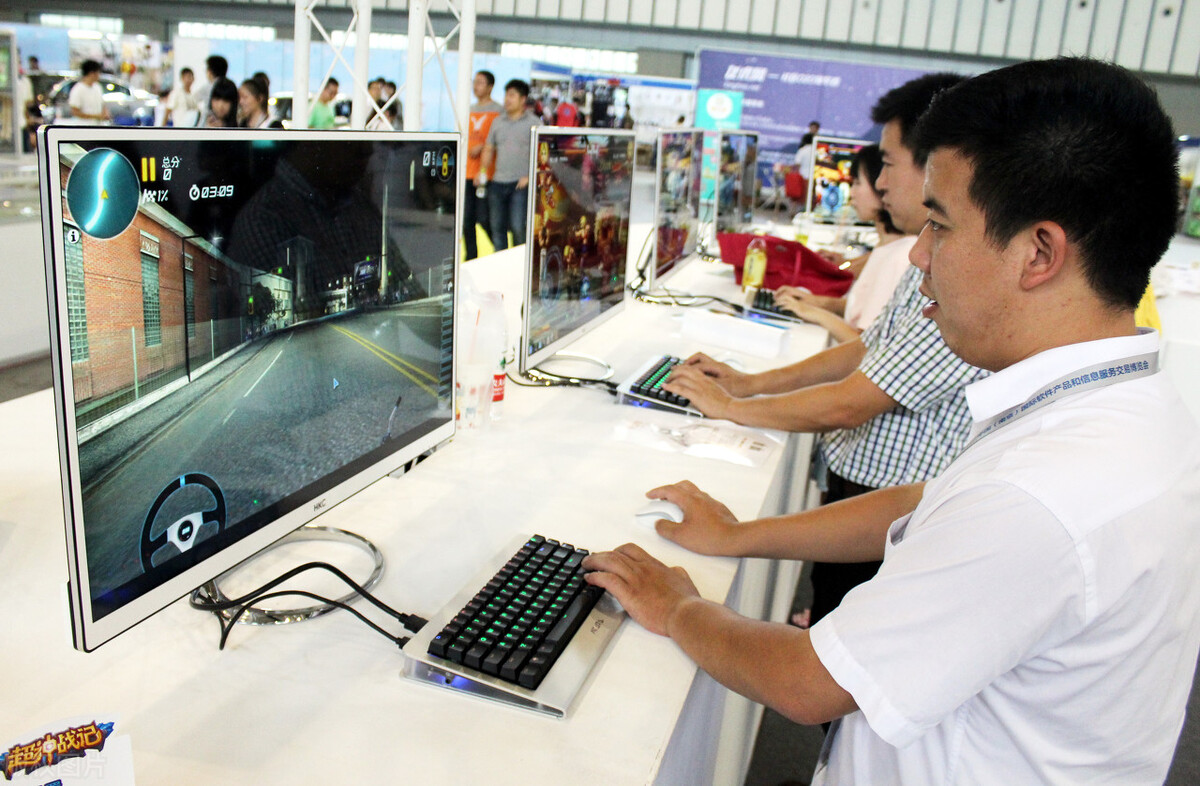 游戏电脑还能短租？看完这4点谁能不心动？省这么多为啥不要