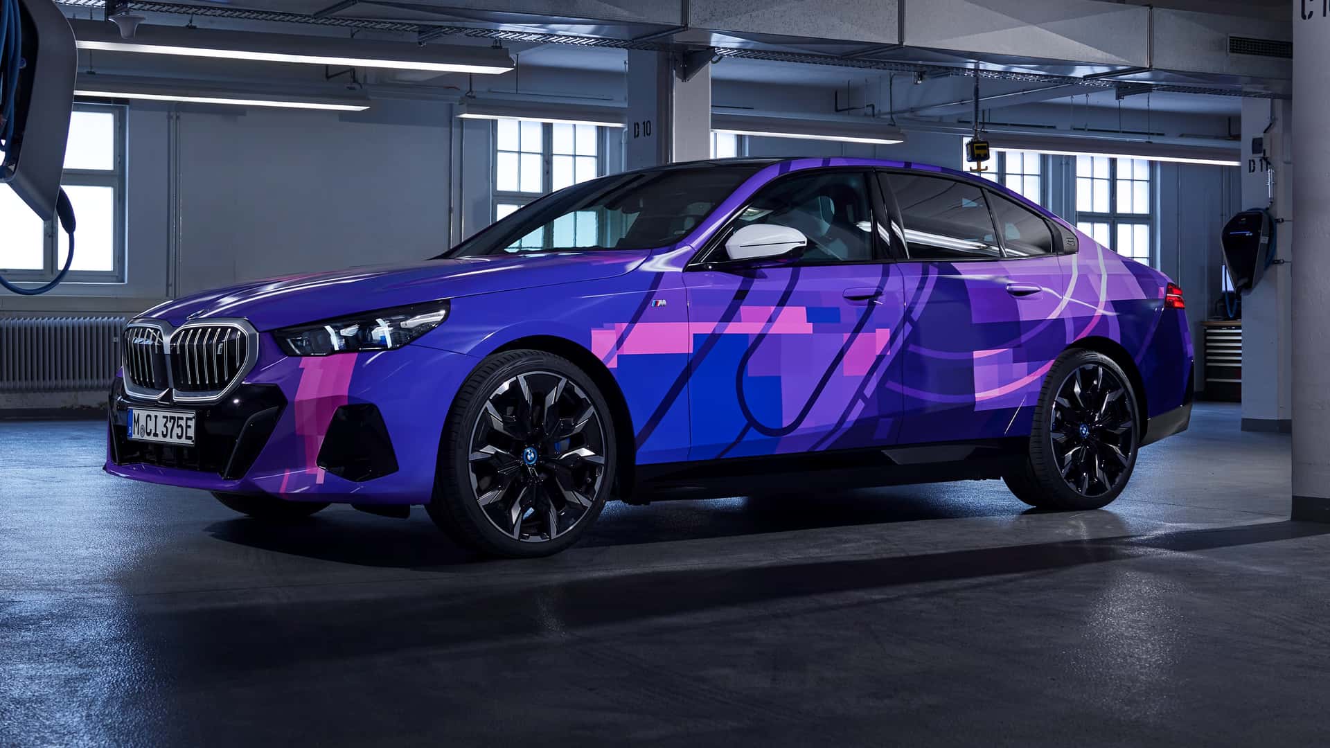 宝马5系可以玩游戏吗,宝马新5系大屏打游戏