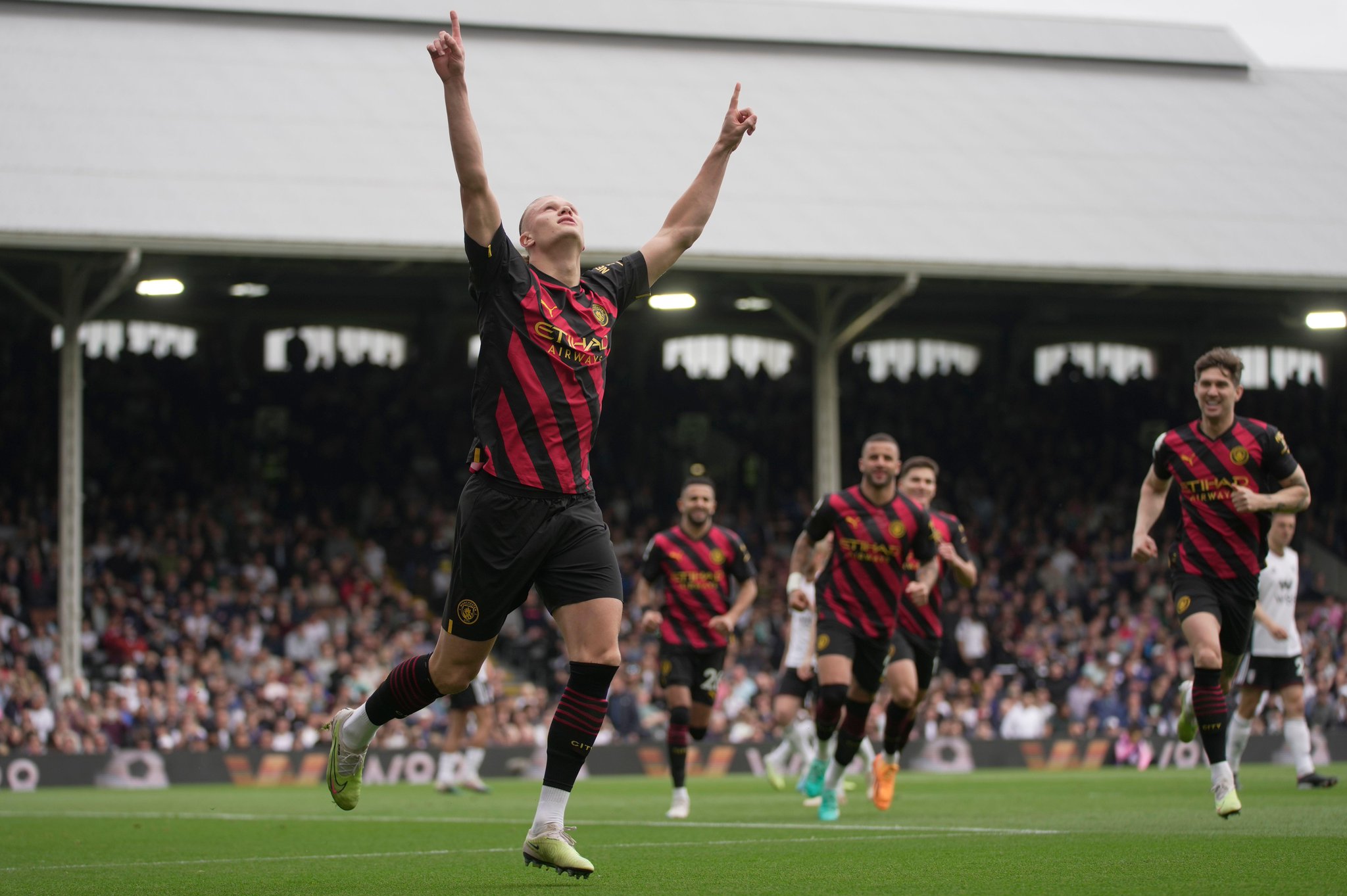 哈里凯恩生涯冠军,哈里凯恩多少次决赛