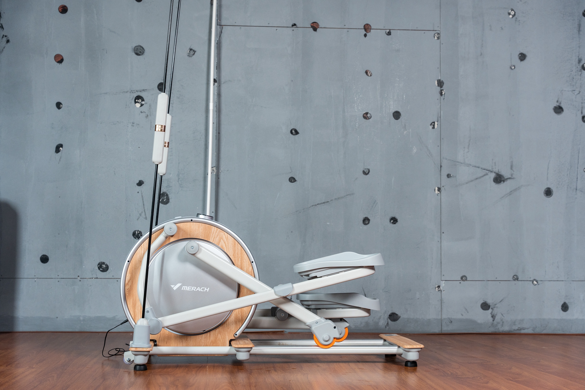 广西赵又廷告诉你：这种“前驱后翘”椭圆机，真是太刺激了