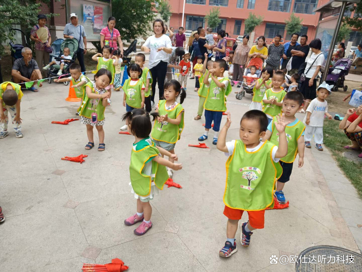 天生耳聋的人有助听器会说话吗,天生聋的人能用助听器吗