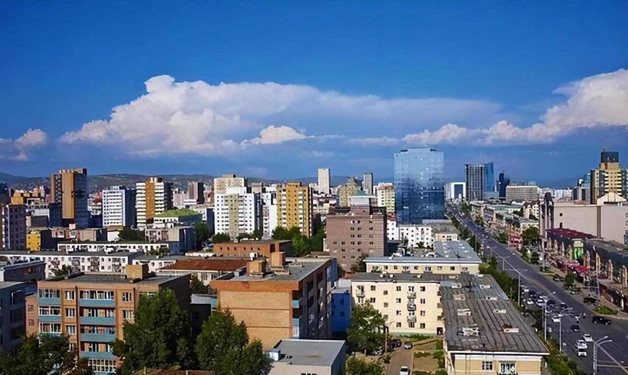 当今世界最安全的两个国家，一个谁也打不赢，一个谁也打不赢