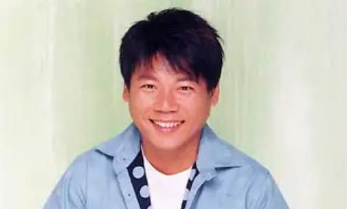 巫启贤马来西亚歌神,巫启贤被怒怼的选手唱的什么歌