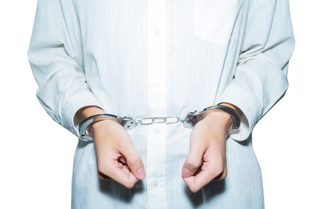 13岁少女怀孕，90%的父母都忽视了孩子这方面的教育