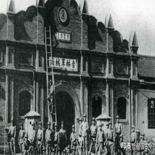 奥巴马老图,奥巴马年轻篮球照片